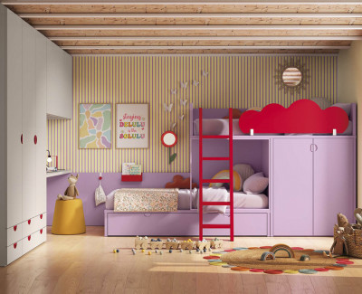 Habitación con litera, escritorio y armario