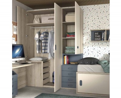 Habitación infantil con dos camas compactas, armarios y escritorio con módulo con ruedas