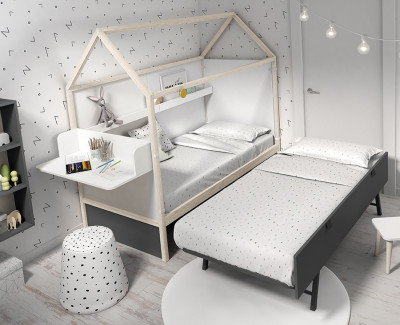 Habitación con cama casita nido, estantes revisteros, escritorio y estantería con 9 huecos