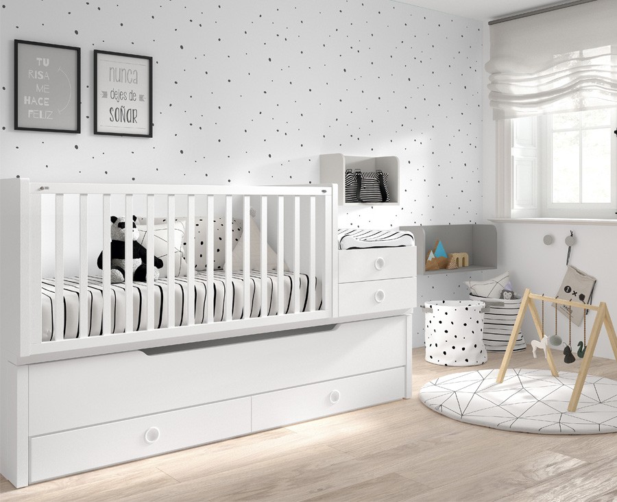 Dormitorio infantil con cuna con ruedas para la habitación de tu bebe